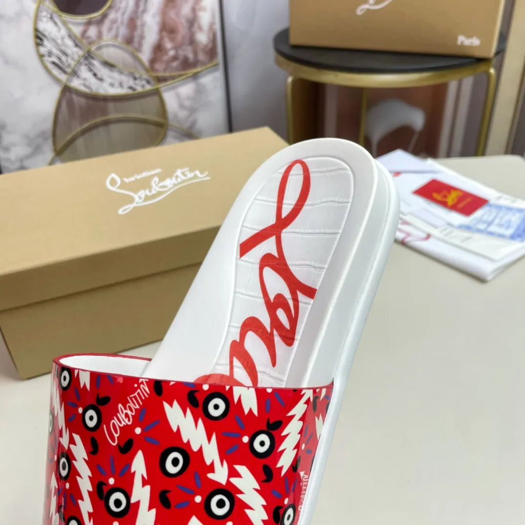 [CL red sole shoes] P: 300💰 size 38-45 Men's classic slippers, made on the official website 1:1, the original factory specializes in original materials ➖ OEM 3D printing pattern production ➖ Ultra-light non-slip outsole. Super fashionable and super comfortable, handsome on the feet, a must-have for men in summer! !